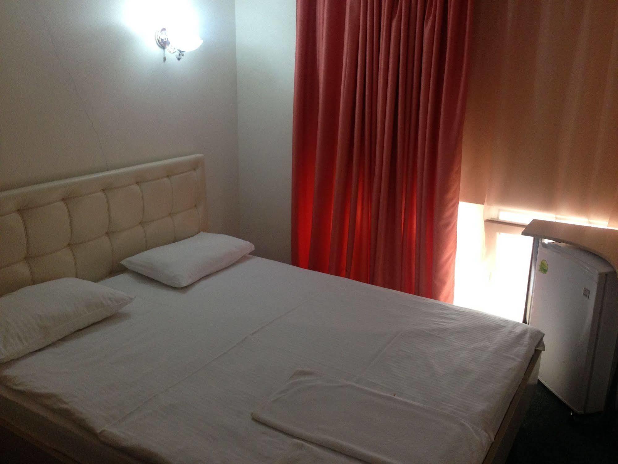 Bayterek Hotel อัสตานา ภายนอก รูปภาพ